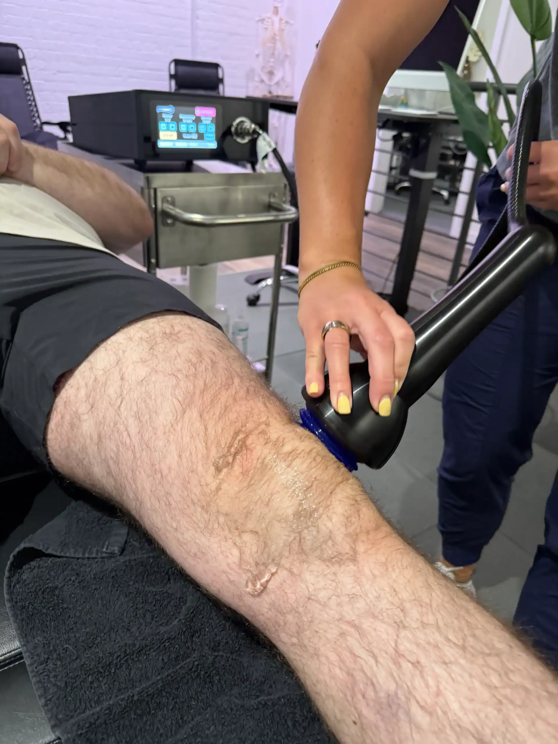 Shockwave therapy in Old Town, Chicago